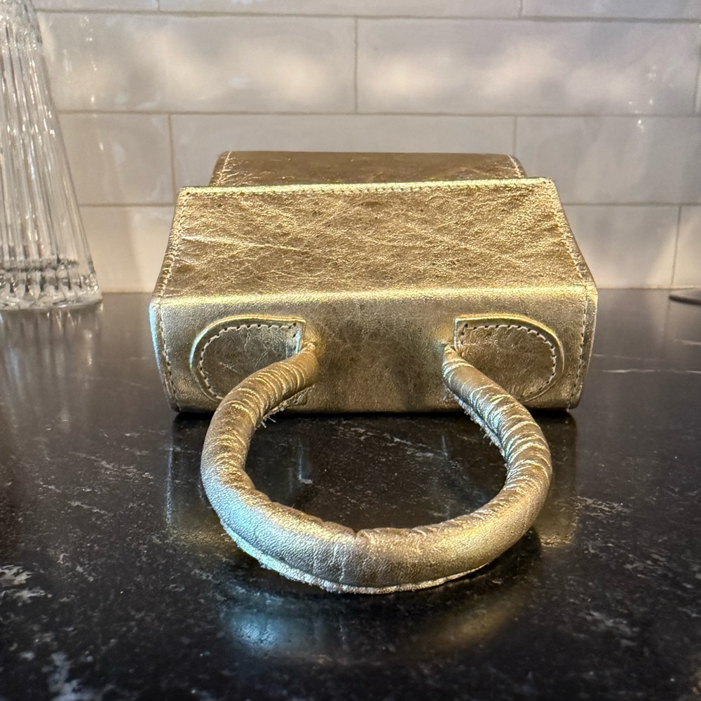 Gold Mini Bags with Structured Box Design - Picture 6 of 9